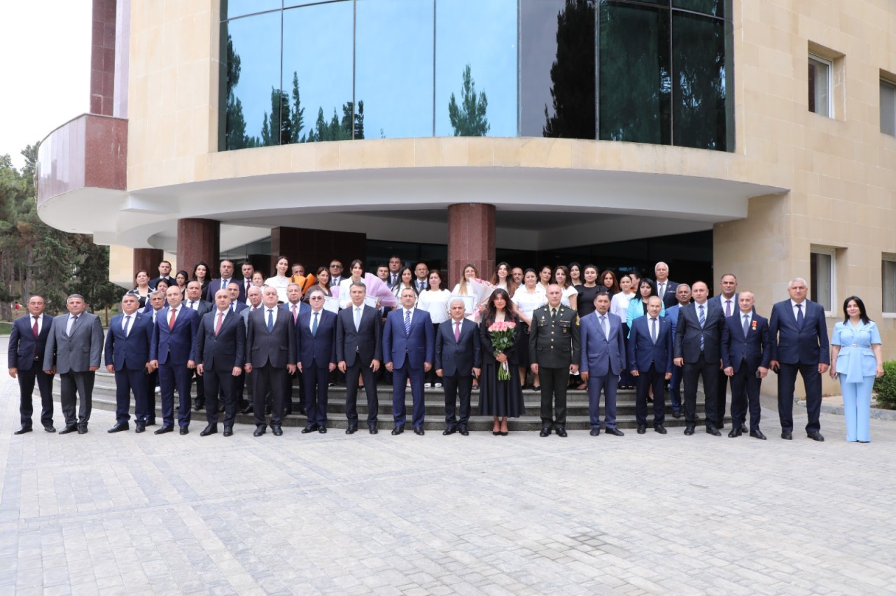 Suraxanıda dövlət qulluqçularının peşə bayramı qeyd edildi - FOTOLAR